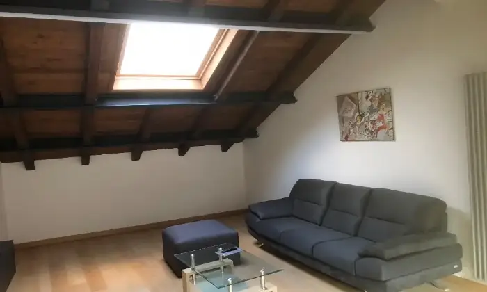 Rexer-LAquila-SPLENDIDO-ATTICO-CON-TERRAZZA-ESCLUSIVA-IN-PIAZZA-DUOMO-SALONE