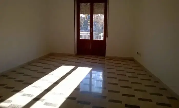 Rexer-Sora-Appartamento-centralissimo-CAMERA-DA-LETTO