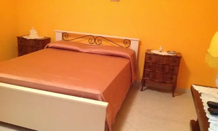 Rexer-Fiumefreddo-Bruzio-DISPONIBILITA-CAMERA-DA-LETTO