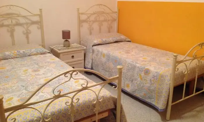Rexer-Fiumefreddo-Bruzio-DISPONIBILITA-CAMERA-DA-LETTO