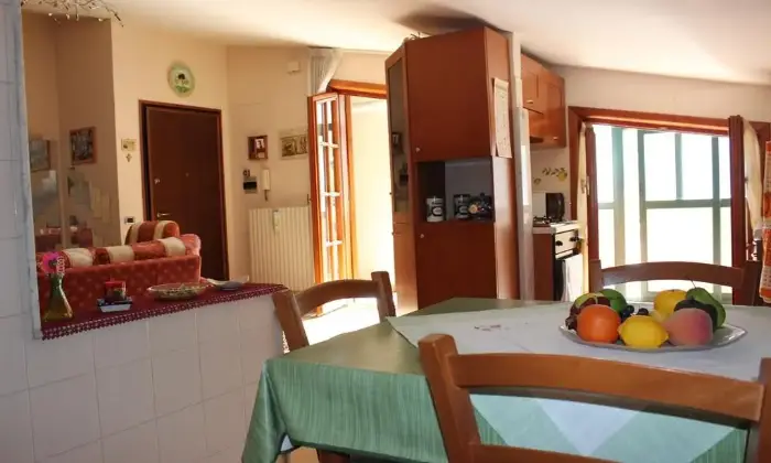 Rexer-Monteforte-Irpino-POSTO-LETTO-CASA-ARREDATA-SALONE