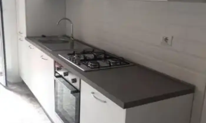 Rexer-Roma-Appartamento-Via-Salaria-centro-CUCINA