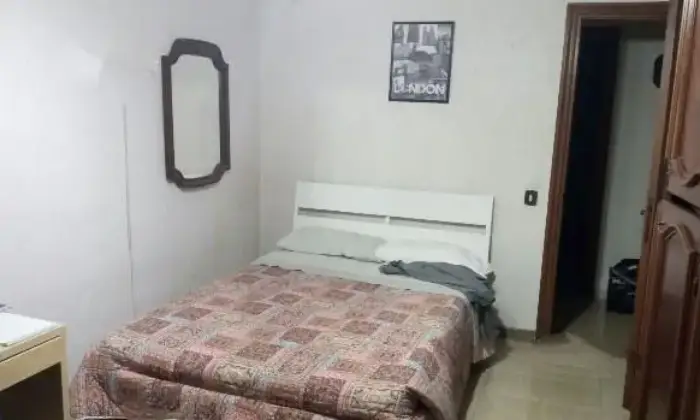 Rexer-Roma-Stanza-singola-zona-tuscolana-CAMERA-DA-LETTO