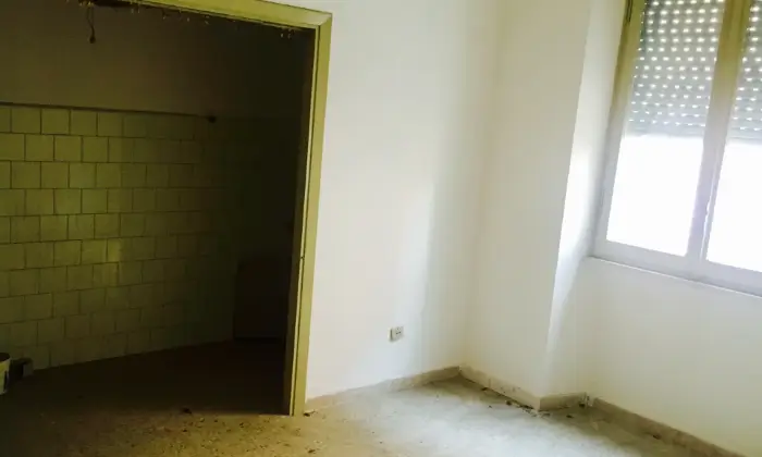 Rexer-TERNI-AFFITTO-CITTA-GIARDINO-IN-PICCOLA-PALAZZINA-CUCINA