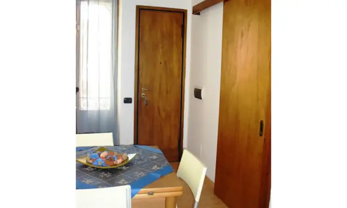 Rexer-TRAPANI-DELIZIOSO-APPARTAMENTINO-AL-CENTRO-STORICO-wifi-mt-dalla-spiaggia-CUCINA
