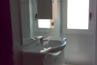 Rexer-Quartu-SantElena-BIVANO-CENTRO-ARREDATO-BAGNO