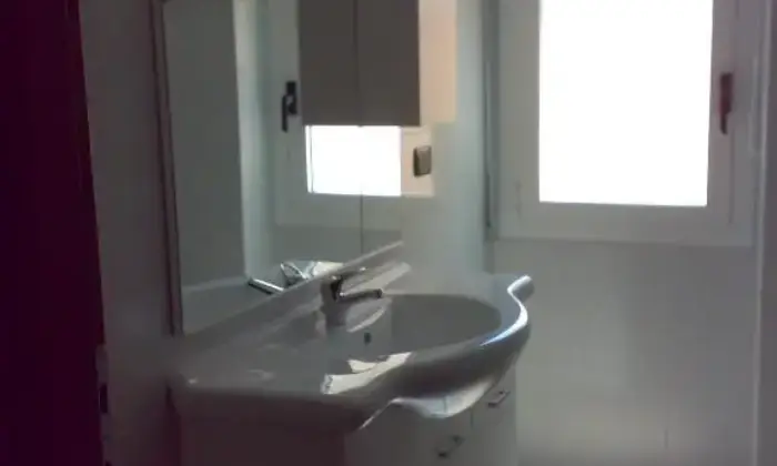 Rexer-Quartu-SantElena-BIVANO-CENTRO-ARREDATO-BAGNO
