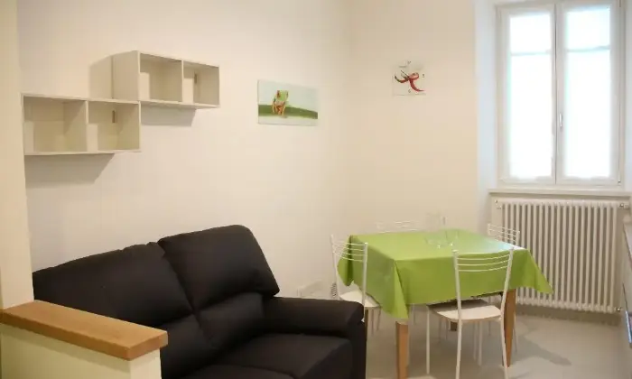 Rexer-Trento-Affitto-posto-letto-in-Appartamento-NUOVO-SALONE