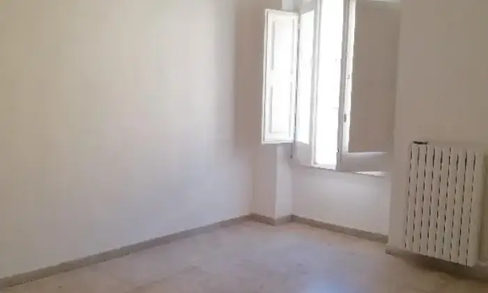 Rexer-Matera-Affitto-appartamento-uso-studio-in-zona-centrale-Matera-SALONE
