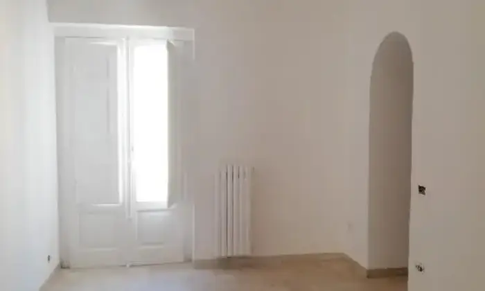 Rexer-Matera-Affitto-appartamento-uso-studio-in-zona-centrale-Matera-SALONE