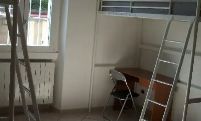 Rexer-Milano-Posto-letto-solo-a-studentesse-universitarie-CAMERA-DA-LETTO