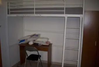 Rexer-Milano-Posto-letto-solo-a-studentesse-universitarie-CAMERA-DA-LETTO