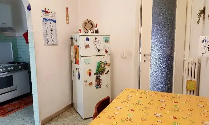 Rexer-Roma-Affittasi-posto-letto-CAMERA-DA-LETTO