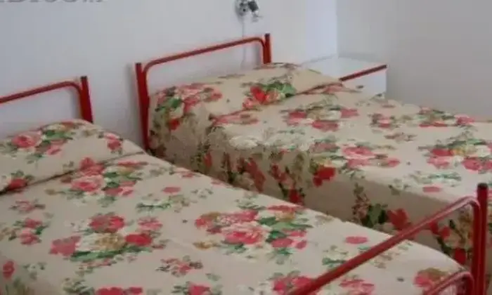 Rexer-Calasetta-Trilocale-in-affitto-in-via-Piemontesi-Calasetta-CAMERA-DA-LETTO