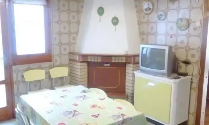 Rexer-Calasetta-Appartamento-in-affitto-in-via-Savoia-Calasetta-CUCINA