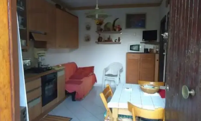 Rexer-Comacchio-Bilocale-appena-ristrutturato-in-affito-CUCINA