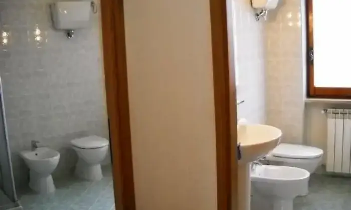 Rexer-Campobasso-camere-singole-in-zona-centrale-per-studentesse-BAGNO