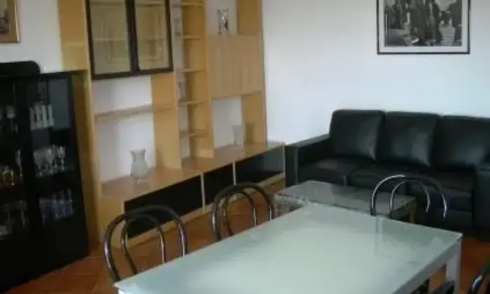 Rexer-Trieste-Per-studenti-fuori-sede-appartamento-mq-o-posti-letto-SALONE