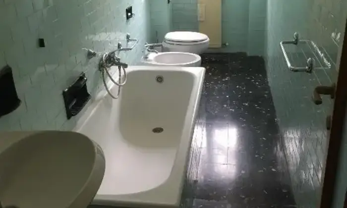 Rexer-Cremona-Ampio-bilocale-centralissimo-BAGNO