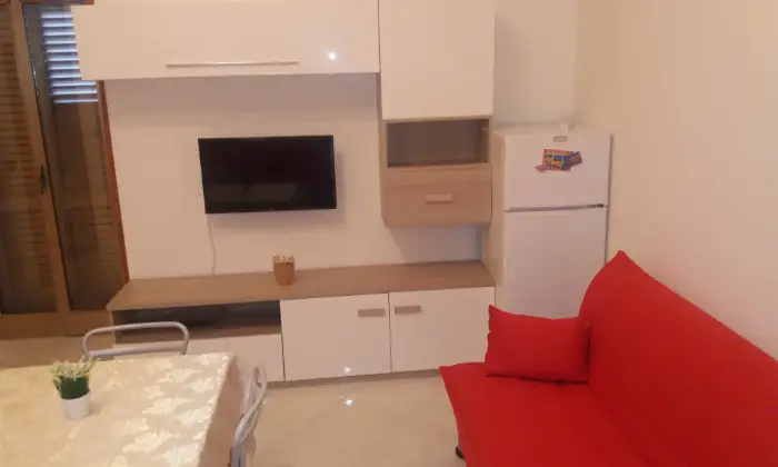 Rexer-VIESTE-VIESTE-MONOLOCALE-CENTRALE-PIANO-PERIODO-SCOLASTICO-CAMERA-DA-LETTO