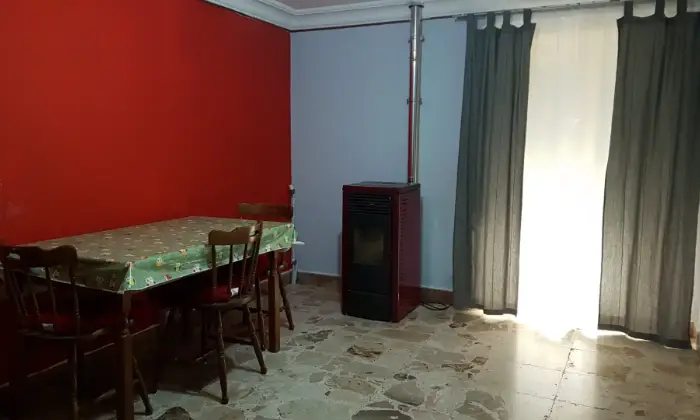 Rexer-mistretta-Centrale-caldo-e-accogliente-CUCINA