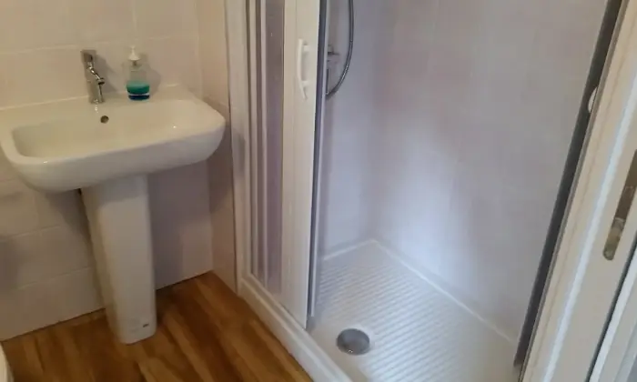 Rexer-mistretta-Centrale-caldo-e-accogliente-BAGNO