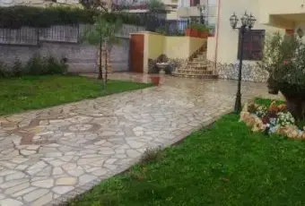 Rexer-Cosenza-Villa-in-zona-signorile-GIARDINO
