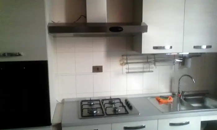 Rexer-novi-ligure-Affitto-appartamento-completamente-arredato-CUCINA