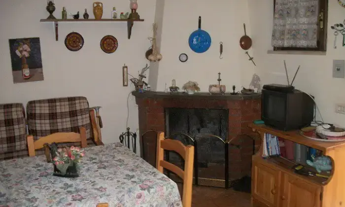 Rexer-TREVI-NEL-LAZIO-ALTIPIANI-DI-ARCINAZZO-VILLINO-ANGELA-SALONE