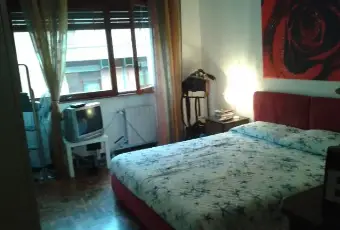 Rexer-Roma-Trilocale-arredato-CAMERA-DA-LETTO