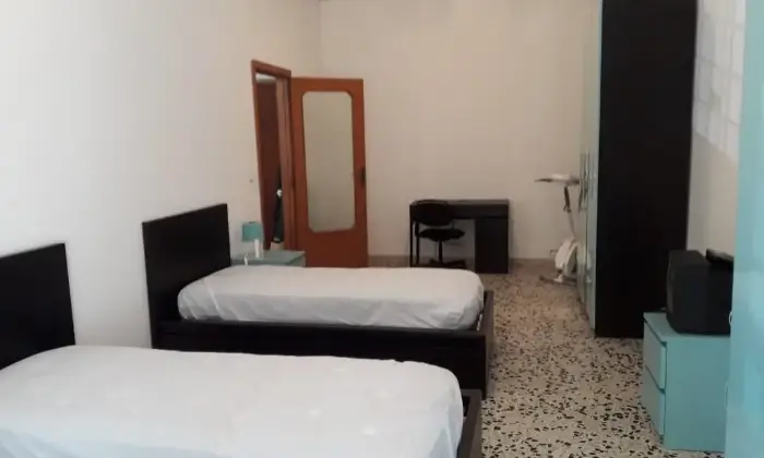 Rexer-Salerno-Posti-letto-Salerno-zona-Pastena-CAMERA-DA-LETTO