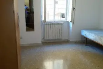 Rexer-Roma-Appartamento-per-tre-studentiesse-Universit-Cattolica-CAMERA-DA-LETTO