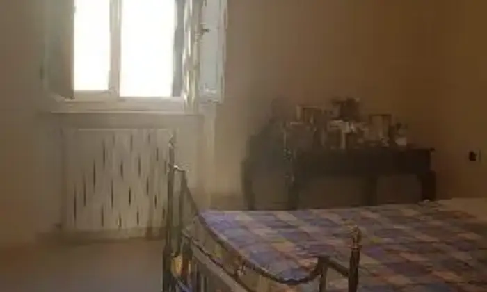 Rexer-LAquila-Appartamento-residenziale-zona-villa-centro-citta-CAMERA-DA-LETTO