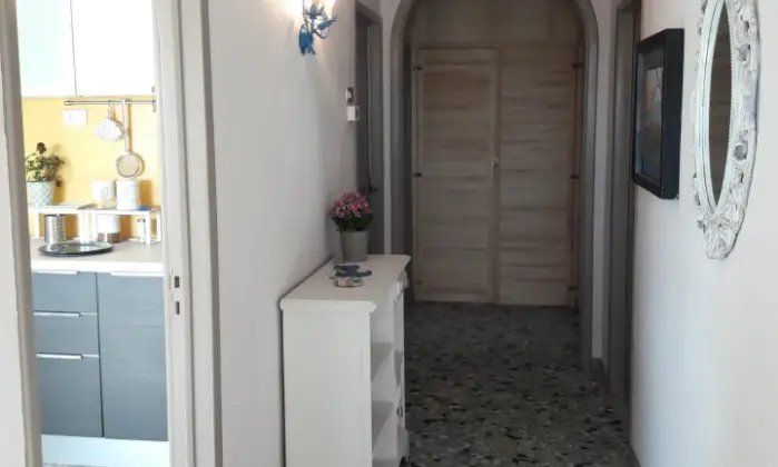 Rexer-Campiglia-Marittima-Casa-vacanze-in-campagna-a-pochi-minuti-dal-mare-Corridoio-dingresso