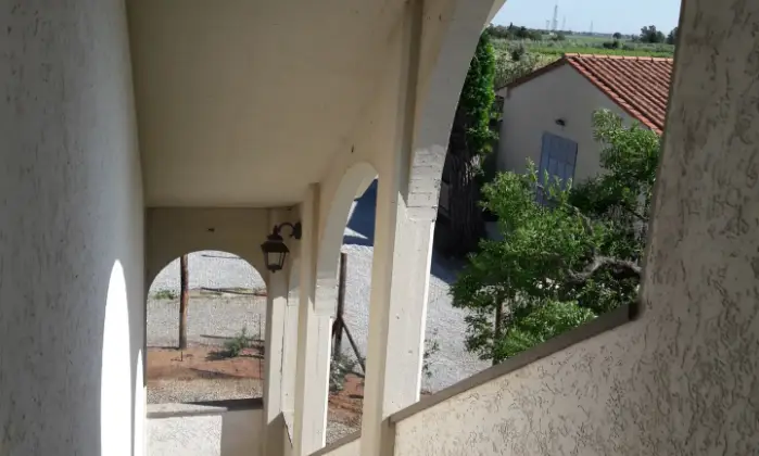 Rexer-Campiglia-Marittima-Casa-vacanze-in-campagna-a-pochi-minuti-dal-mare-Scala-di-accesso-alla-casa
