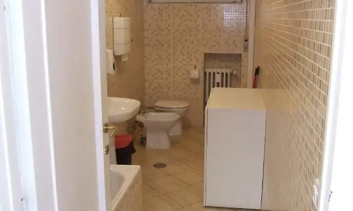 Rexer-Roma-Numidio-Quadrato-Appartamento-ristrutturato-Uso-ufficio-BAGNO