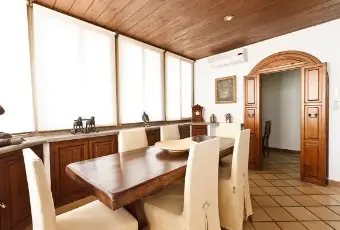 Rexer-Roma-Apartment-San-Pietro-SALA-PRANZO