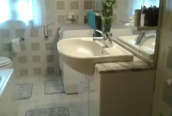 Rexer-Roma-Monolocale-con-uso-piscina-BAGNO