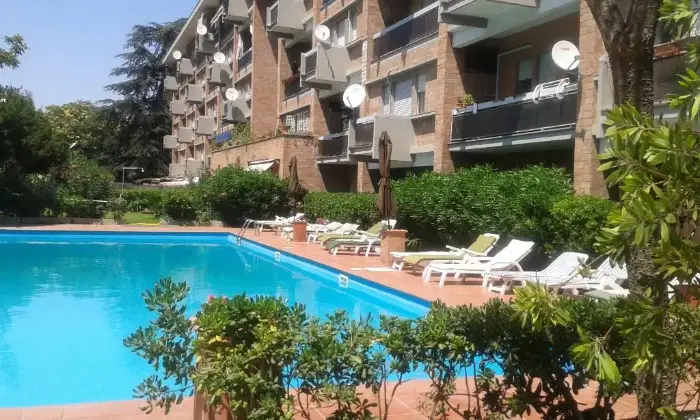 Rexer-Roma-Monolocale-con-uso-piscina-ALTRO