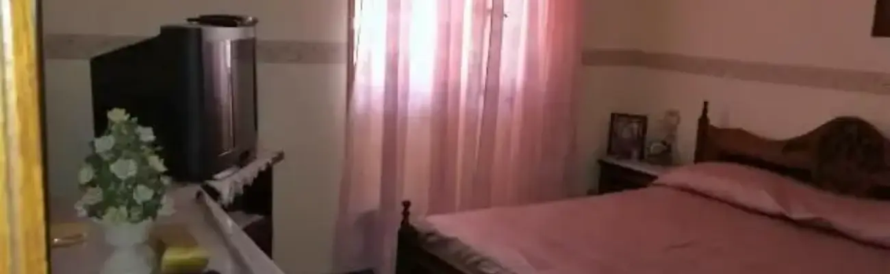 Rexer-Napoli-Stanza-in-affitto-CAMERA-DA-LETTO