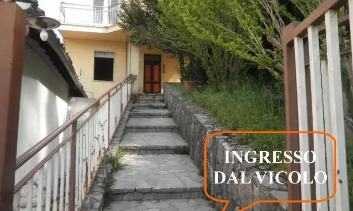 Rexer-Terni-A-Piediluco-in-cima-al-paese-casa-con-giardino-ALTRO