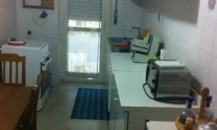 Rexer-Roma-Trilocale-a-Via-di-San-Romano-zona-Stazione-Tiburtina-CUCINA