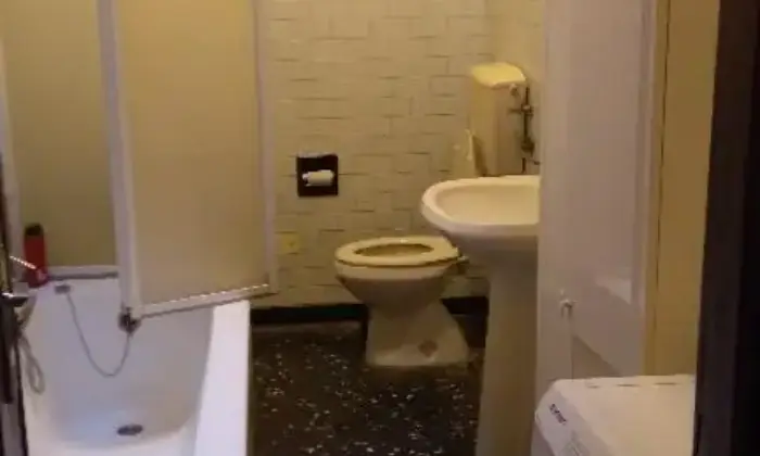 Rexer-Pisa-Stanza-singola-ZONA-BARBARICINA-Pisa-BAGNO