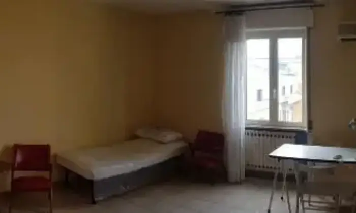 Rexer-Foggia-Trilocaleideale-per-studenti-universitari-CAMERA-DA-LETTO