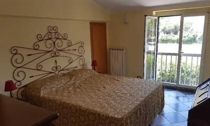 Rexer-Aprilia-Mansarda-Aprilia-zona-Fossignano-CAMERA-DA-LETTO