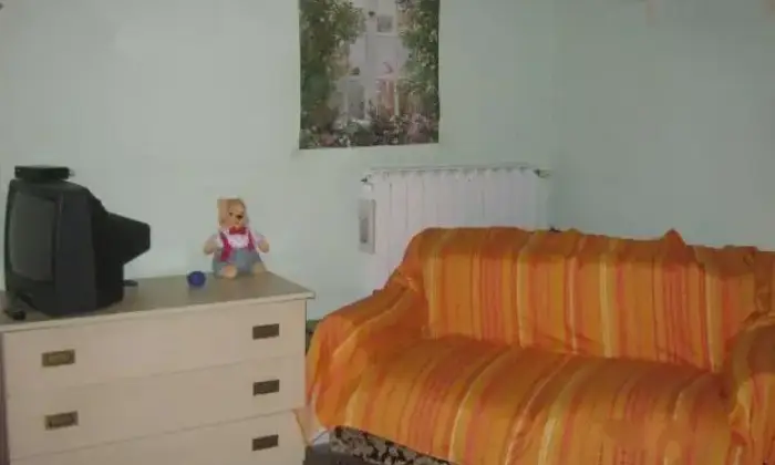 Rexer-Bari-Stanza-singola-x-studentessa-o-lavoratrice-picone-CAMERA-DA-LETTO