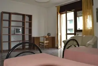 Rexer-Lecce-Intero-appartamento-arredato-a-studentessestudent-CAMERA-DA-LETTO