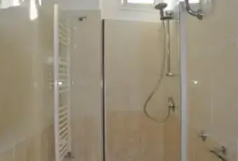 Rexer-Lecce-Intero-appartamento-arredato-a-studentessestudent-BAGNO