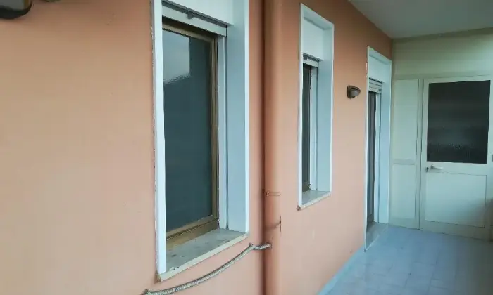 Rexer-Messina-Ampio-appartamento-luminoso-ALTRO