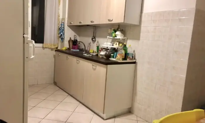 Rexer-Roma-Vicino-luiss-e-sapienza-stanza-luminosa-e-silenziosa-CUCINA